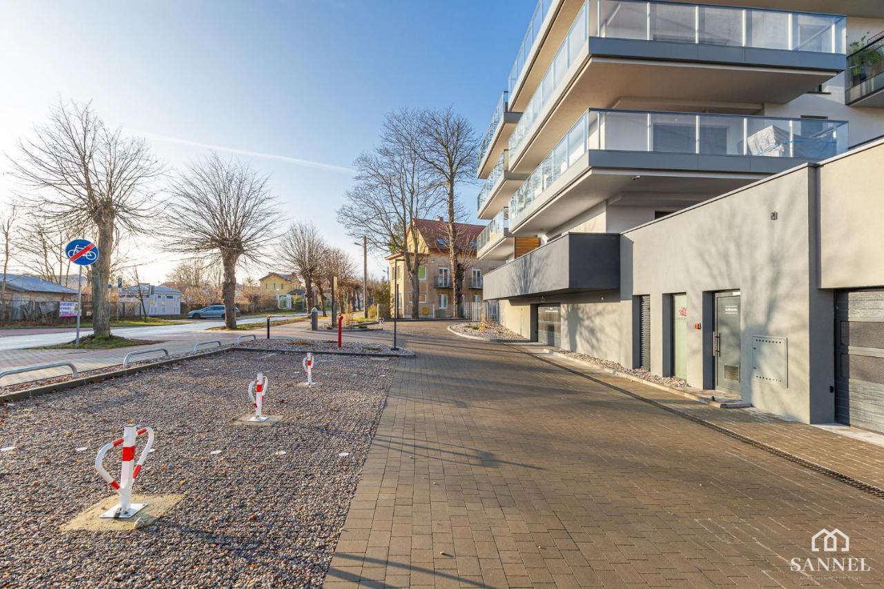 Apartament Grey Sand Przy Plazy- Gardenia Seaside Dziwnow-Sannel Apartments For Rent Exteriör bild